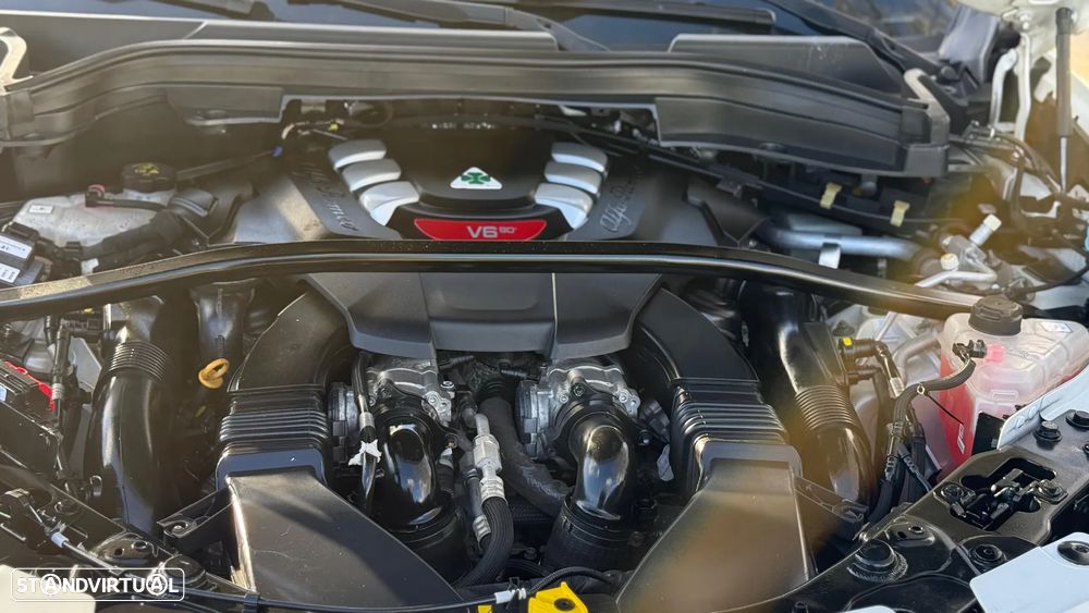 Alfa Romeo Stelvio V6 2.9 Bi-Turbo AT8-Q4 Quadrifoglio - 25
