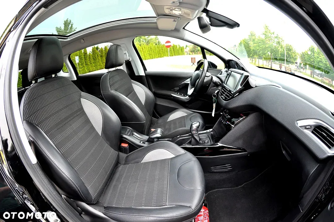 Peugeot 2008 1.2 Pure Tech GPF Allure S&S - 20