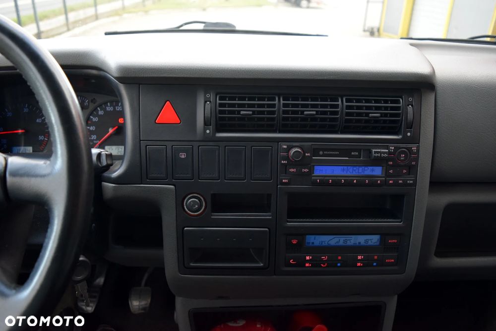 Volkswagen Multivan Standard - 23