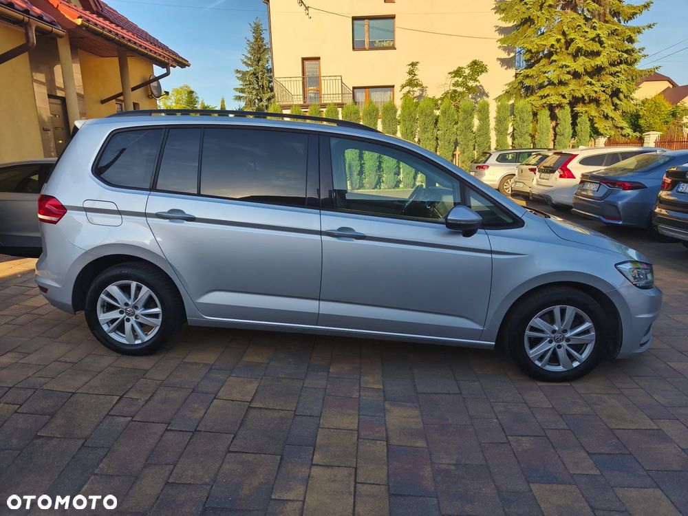 Volkswagen Touran 1.5 TSI EVO Trendline - 4