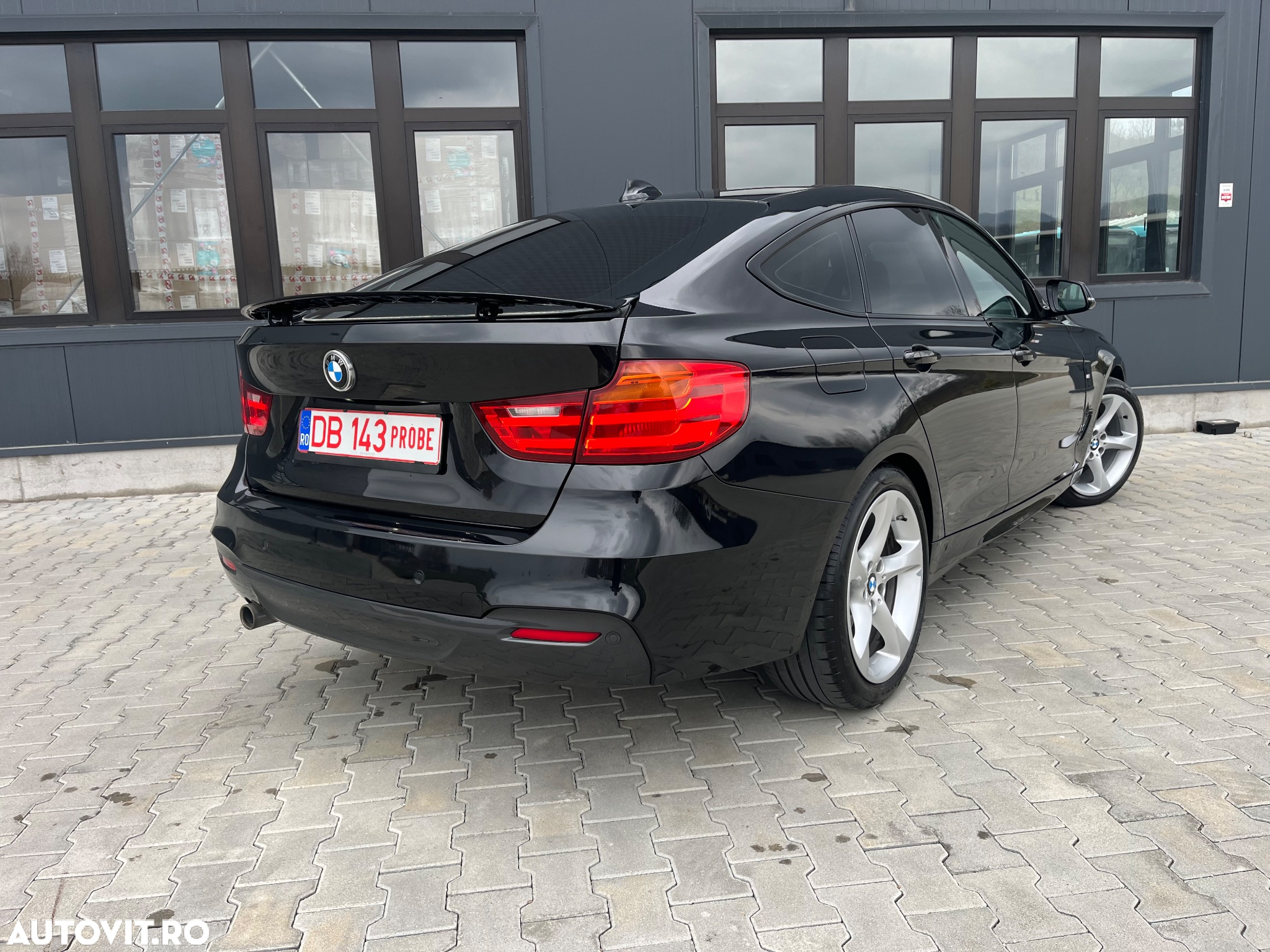 BMW Seria 3 318d Edition M Sport Shadow - 4
