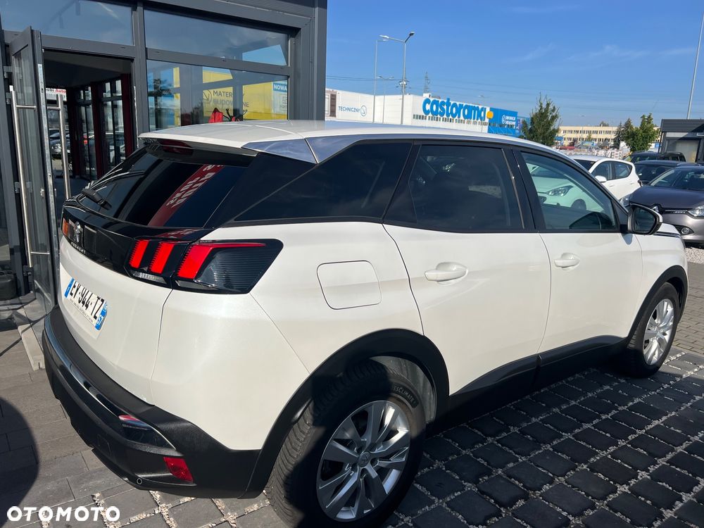Peugeot 3008 1.6 BlueHDi Allure S&S EAT6 - 4