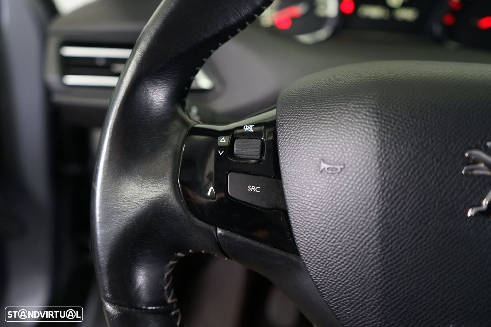 Peugeot 308 SW 1.6 BlueHDi Allure - 21