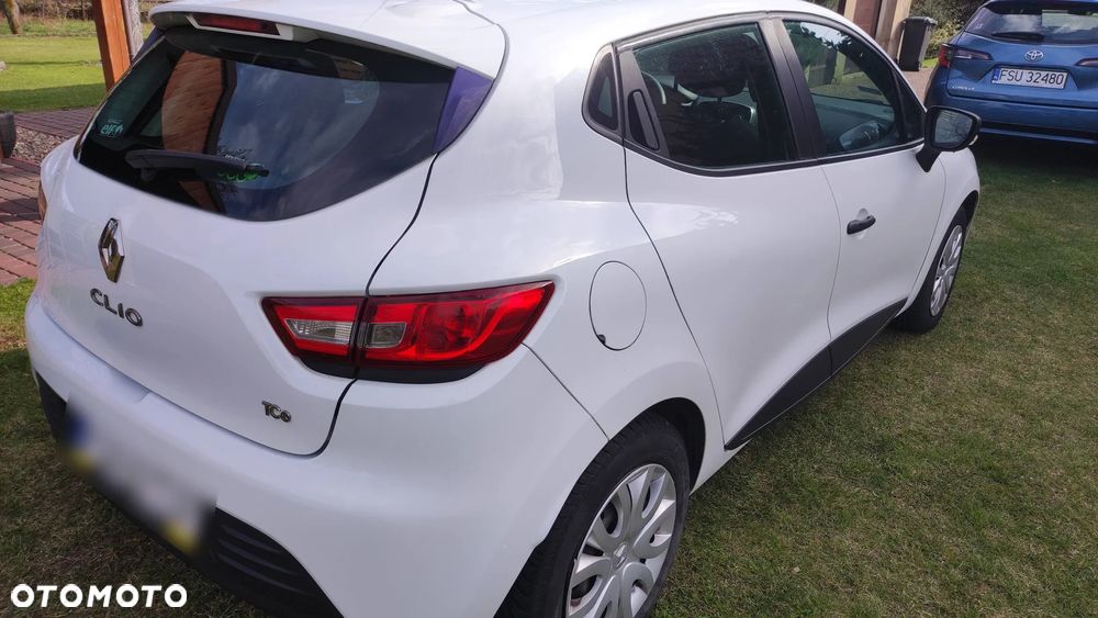 Renault Clio - 10