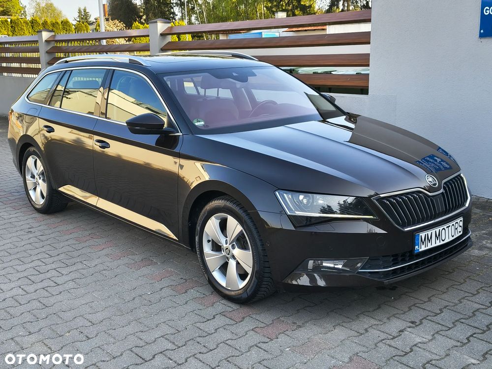 Skoda Superb 2.0 TDI Style - 2