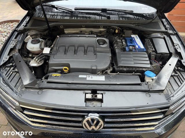 Volkswagen Passat 2.0 TDI Elegance DSG - 12