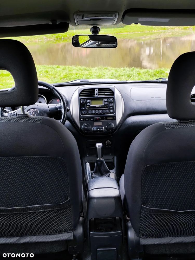 Toyota RAV4 D-4D 4x4 - 9