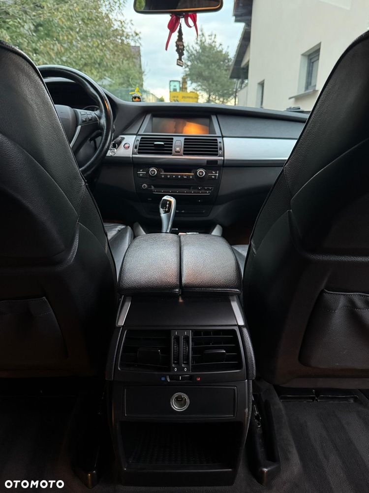 BMW X5 xDrive30d - 33
