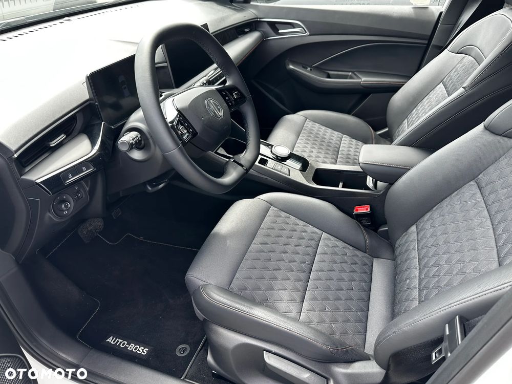 MG MG3 1.5 HEV+ Exclusive - 11