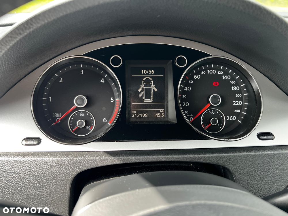 Volkswagen Passat Variant - 8