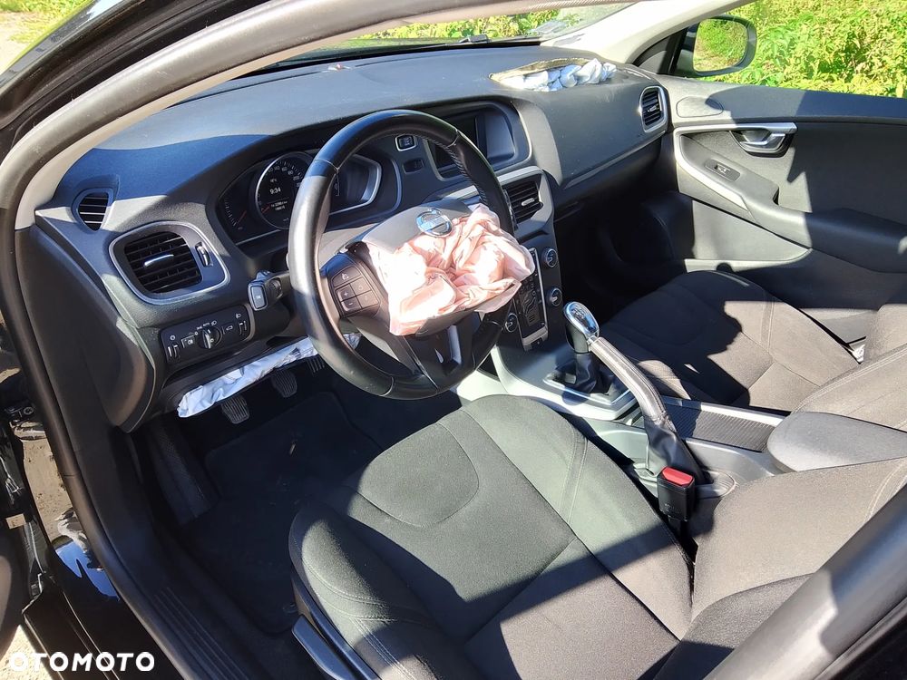 Volvo V40 T2 - 17