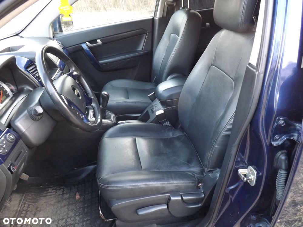 Chevrolet Captiva 2.4 LS 5os - 10
