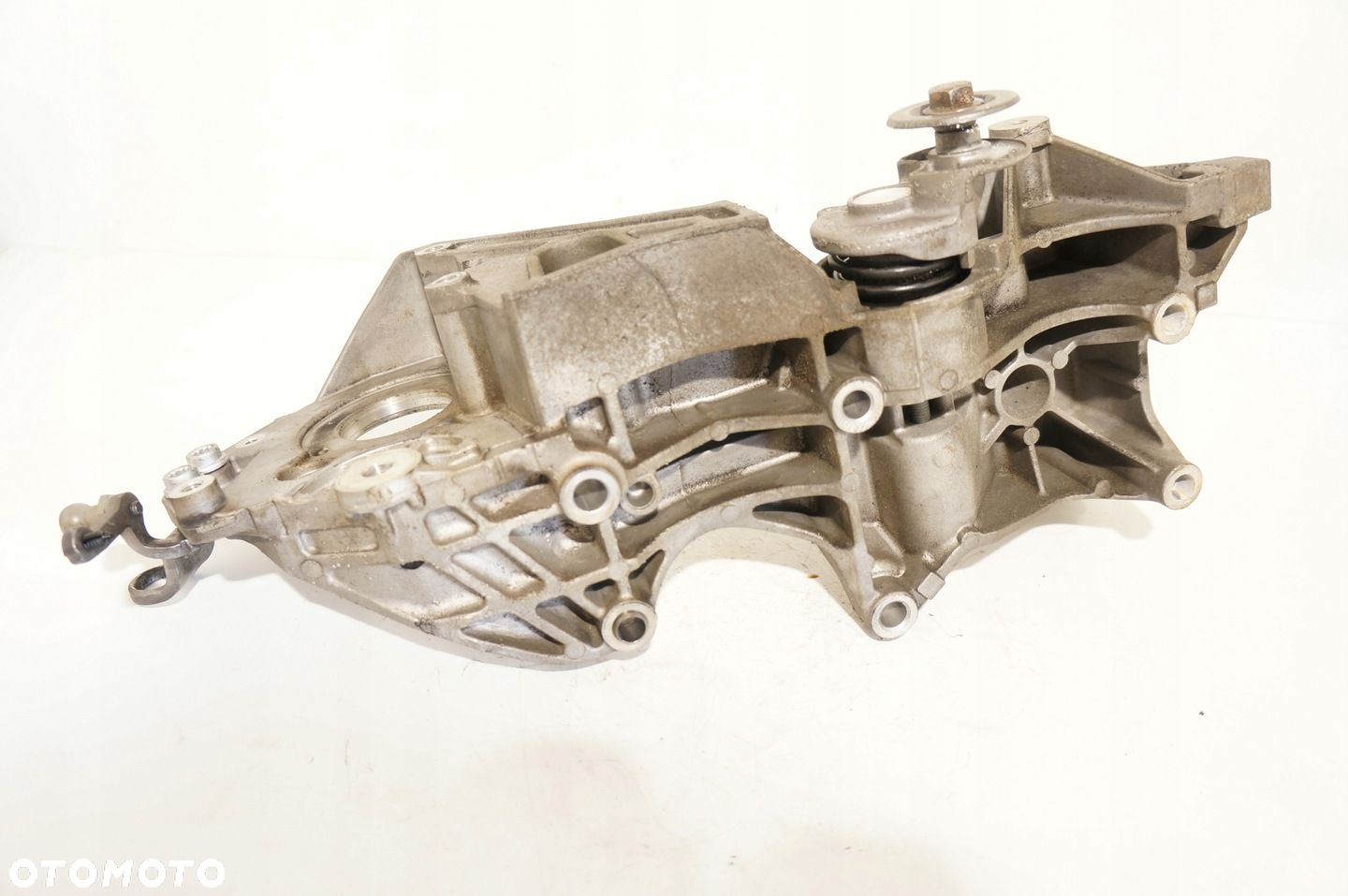 ŁAPA WSPORNIK ALTERNATORA AUDI A6 C7 EXEO 2,0TDI 03L903143R - 3