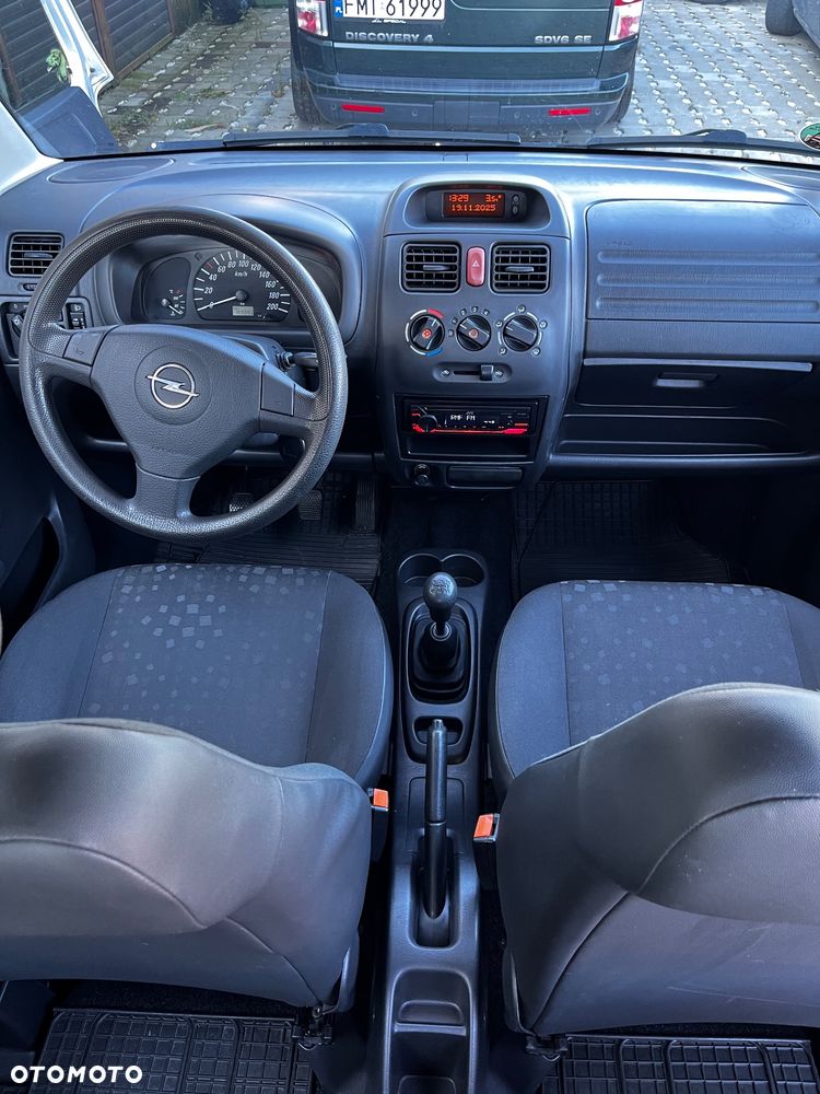 Opel Agila 1.0 12 V - 8