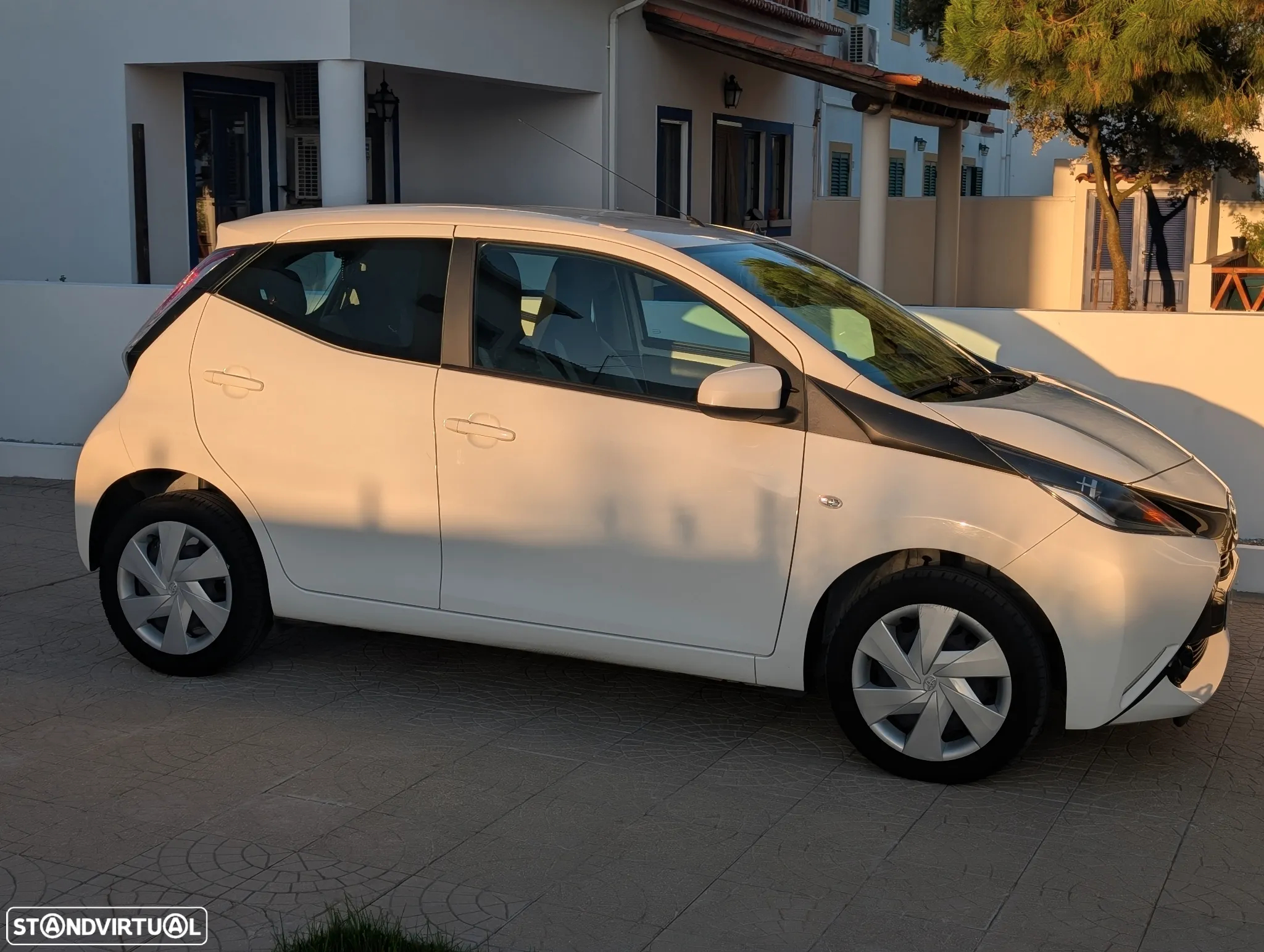 Toyota Aygo 1.0 X-Play+AC+X-Touch - 8