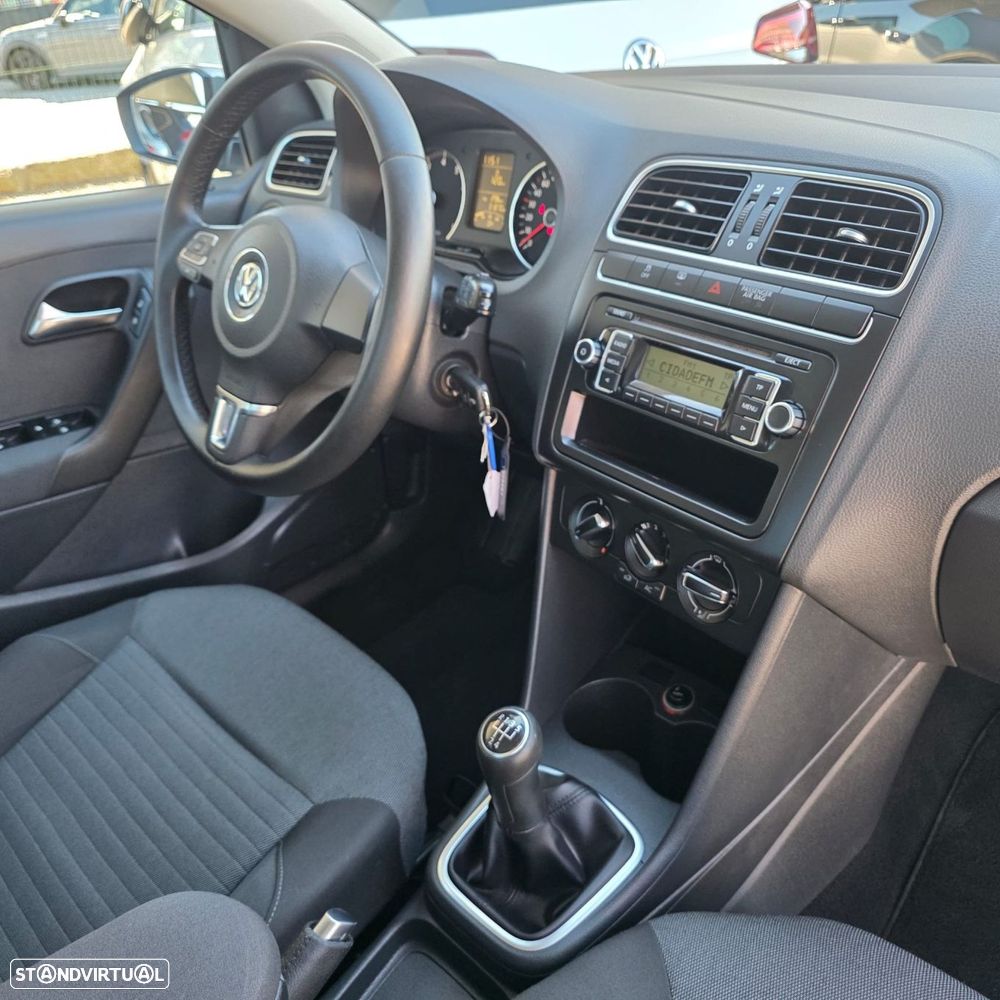 VW Polo 1.2 Confortline - 24