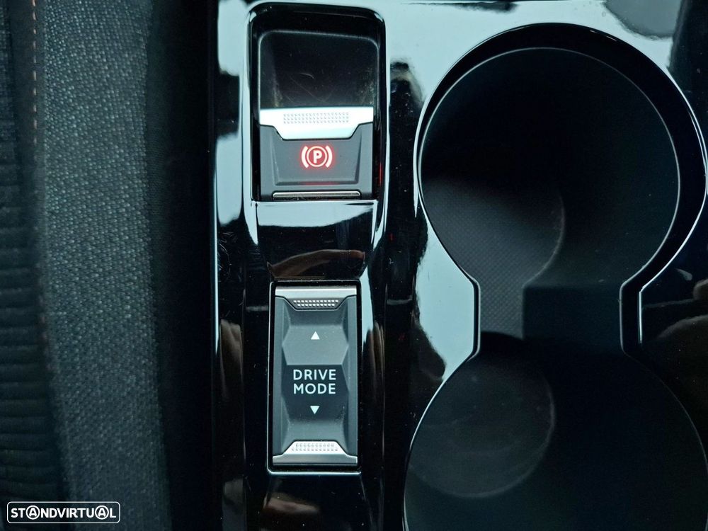 Peugeot e-2008 54 kWh Active - 20