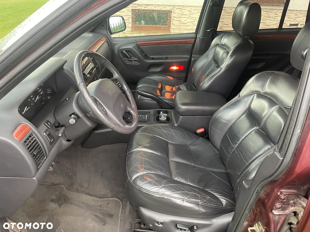 Jeep Grand Cherokee - 8