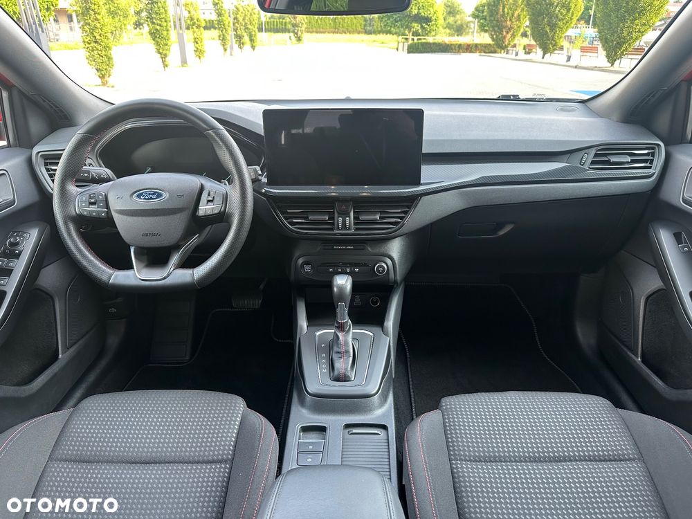 Ford Focus 1.0 EcoBoost Hybrid ST-LINE - 17