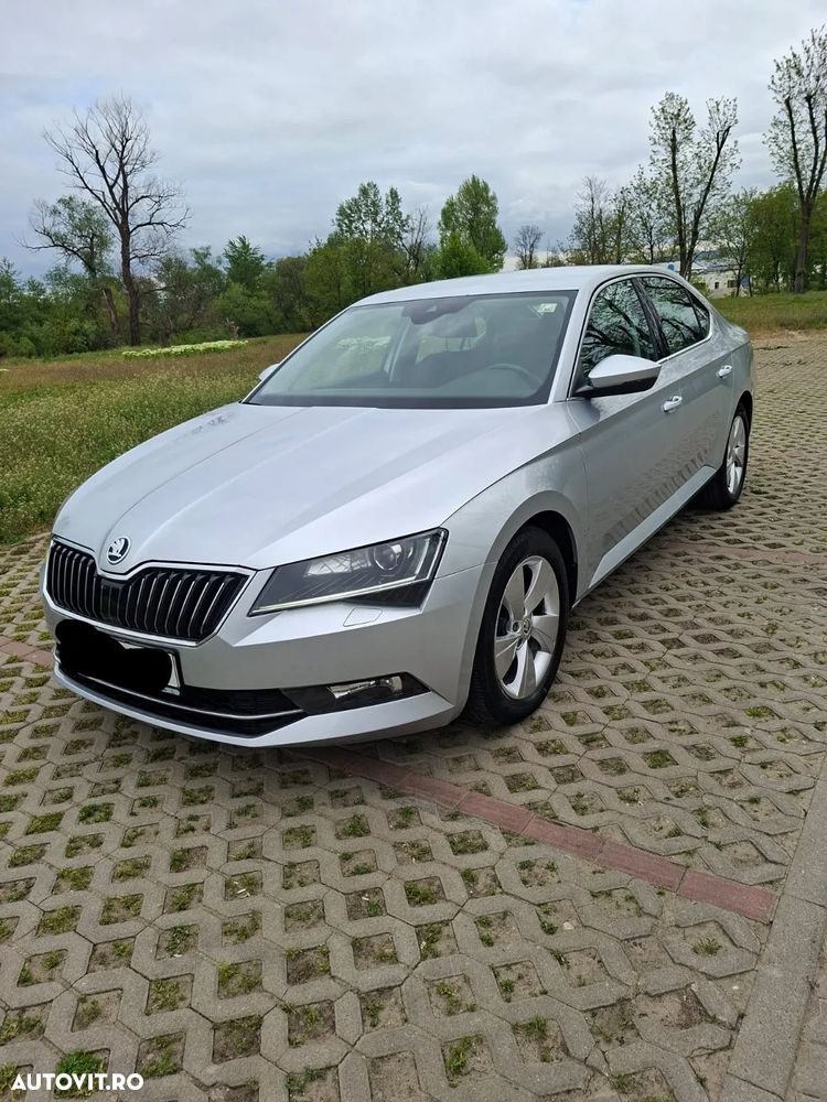 Skoda Superb 2.0 TDI Ambition - 9