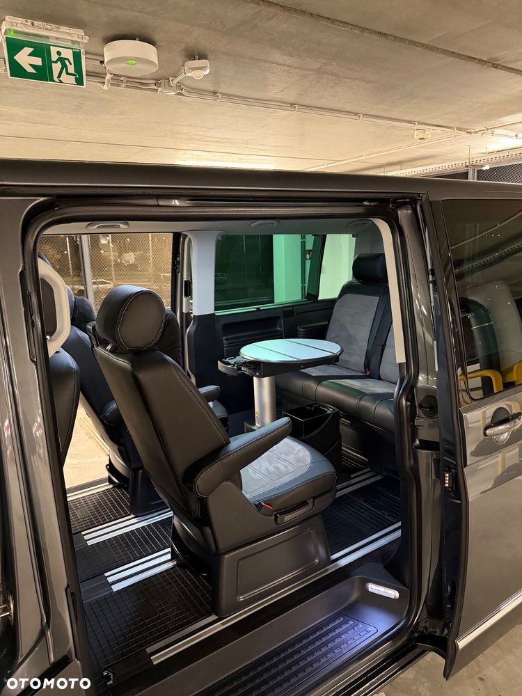 Volkswagen Multivan - 8