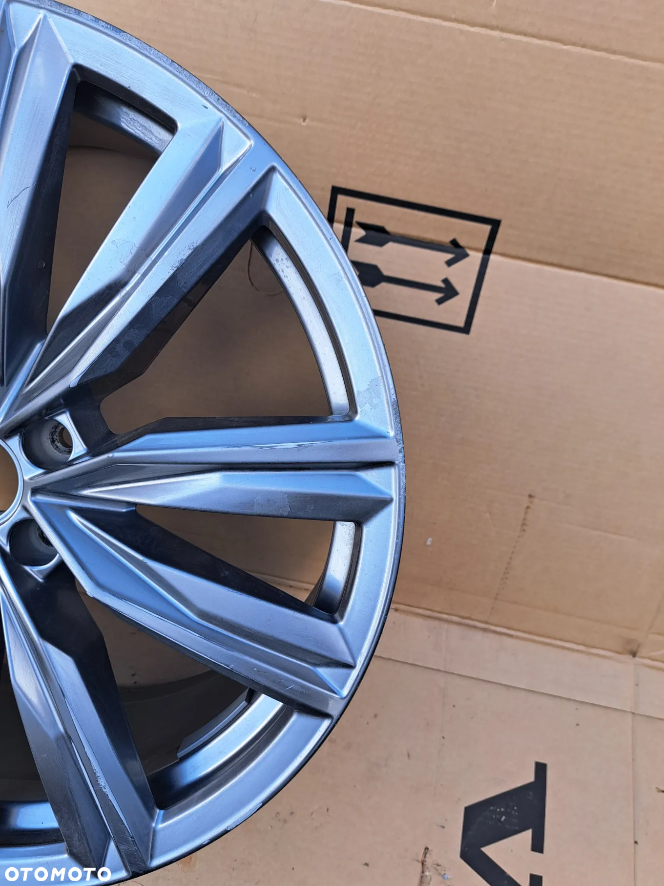 Felga aluminiowa VW Tiguan II 20 Cali 8Jx20H2 ET 41 5NA601025H 5NA601025J - 7