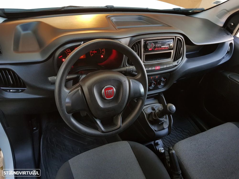 Fiat Doblo 3 Lugares - 19