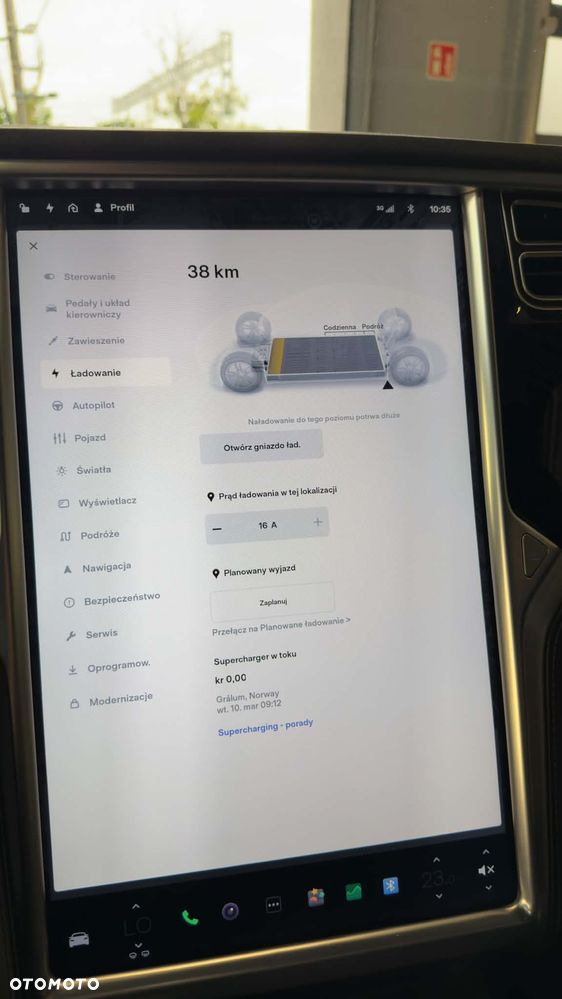 Tesla Model S - 10