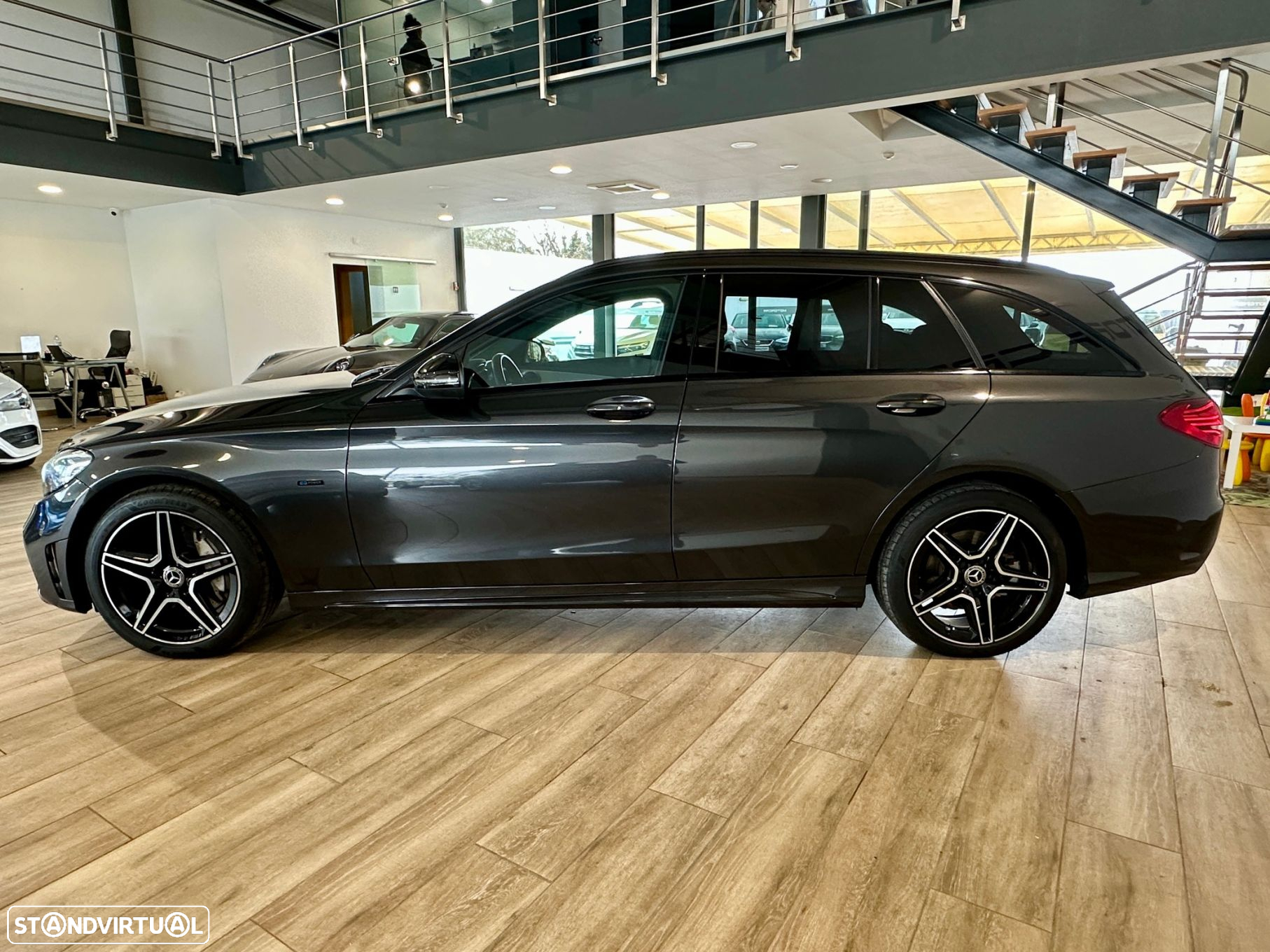 Mercedes-Benz C 300 de AMG Line - 3