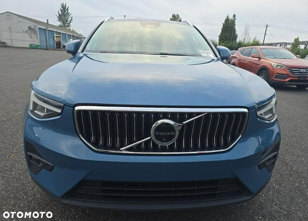 Volvo Xc 40 2023 photo 2