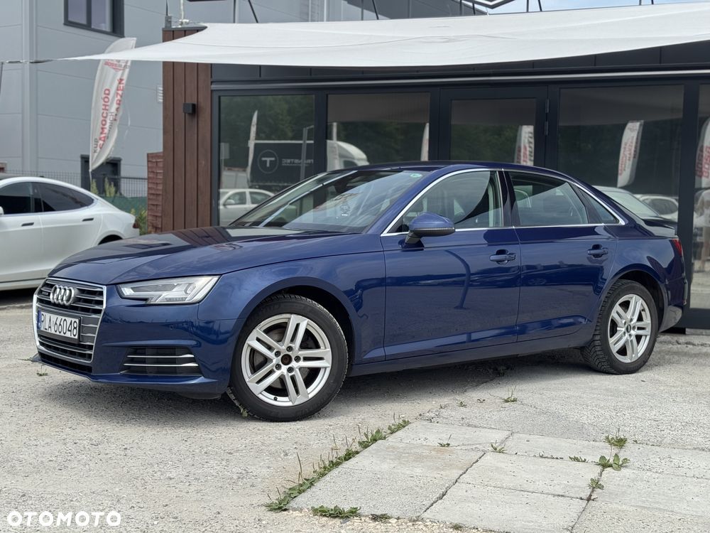Audi A4 Limousine - 11
