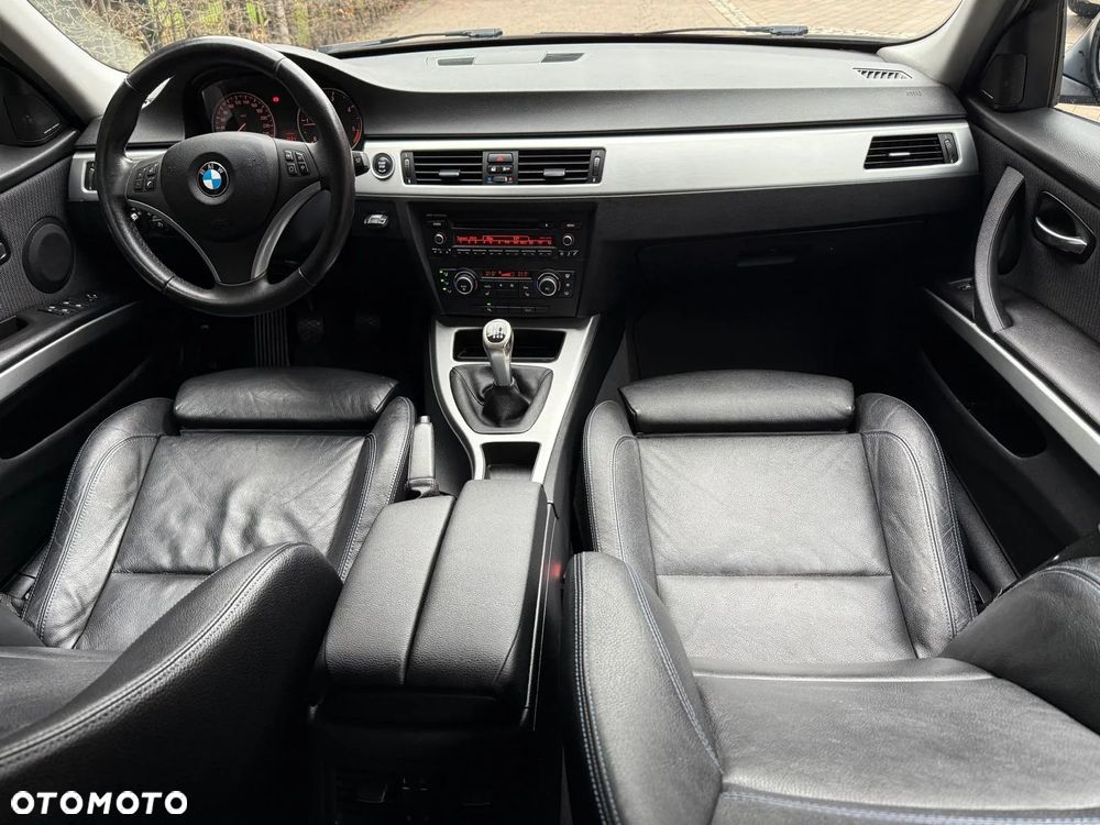 BMW Seria 3 320d DPF Efficient Dynamics Edition - 2