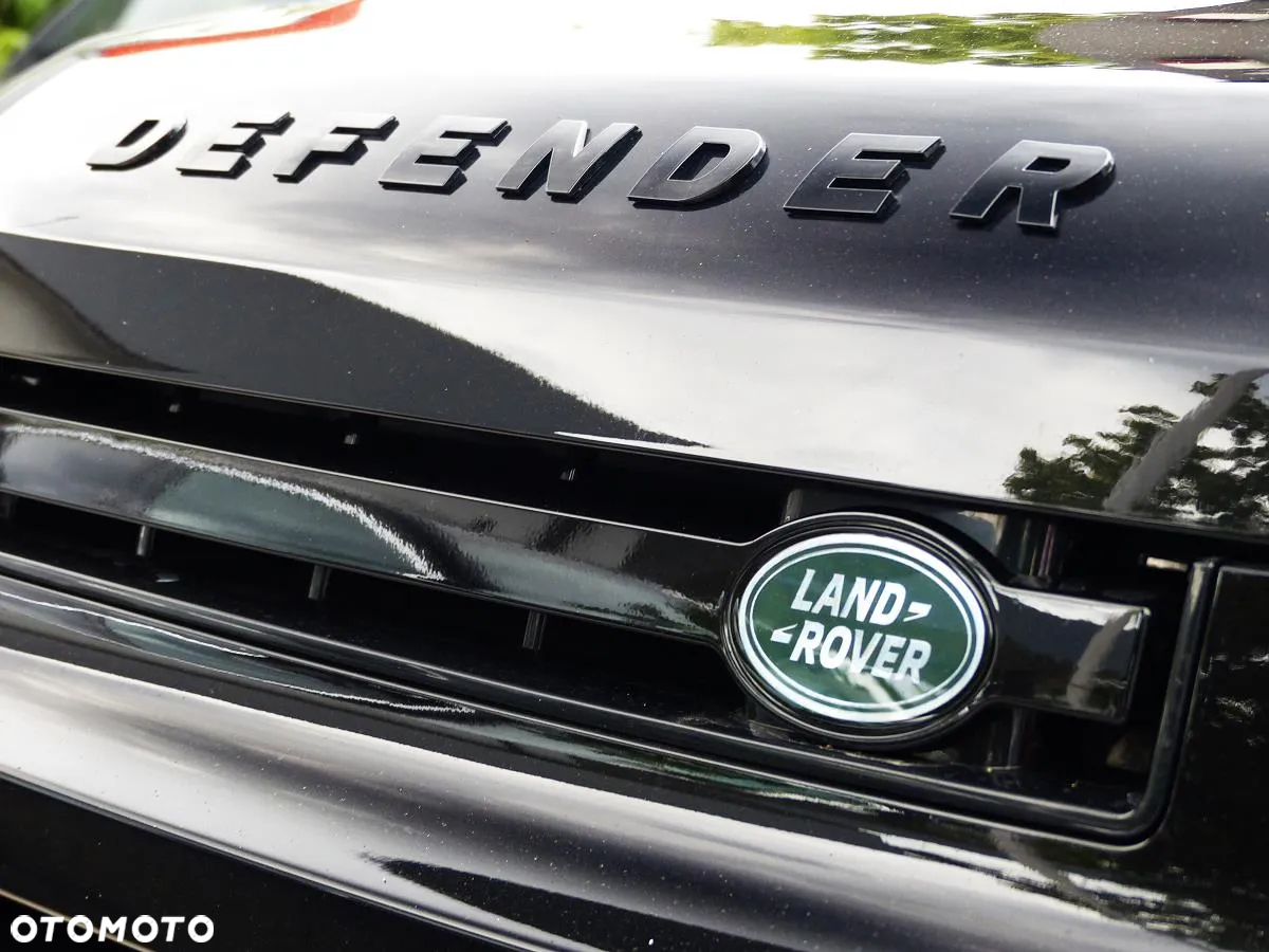Land Rover Defender - 11