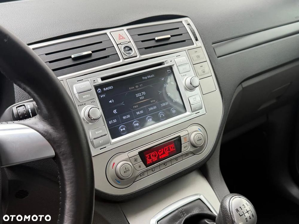 Ford Kuga 2.0 TDCi 4x4 Titanium - 11