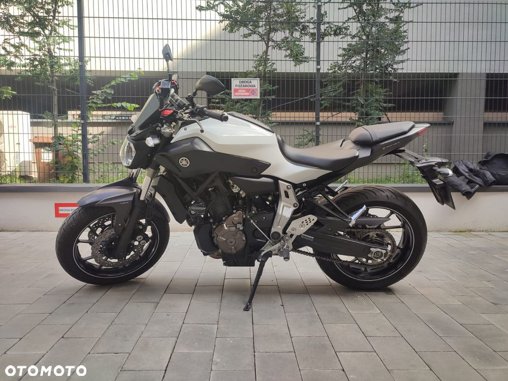Yamaha MT - 17