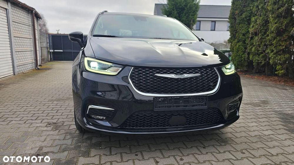 Chrysler Pacifica - 2