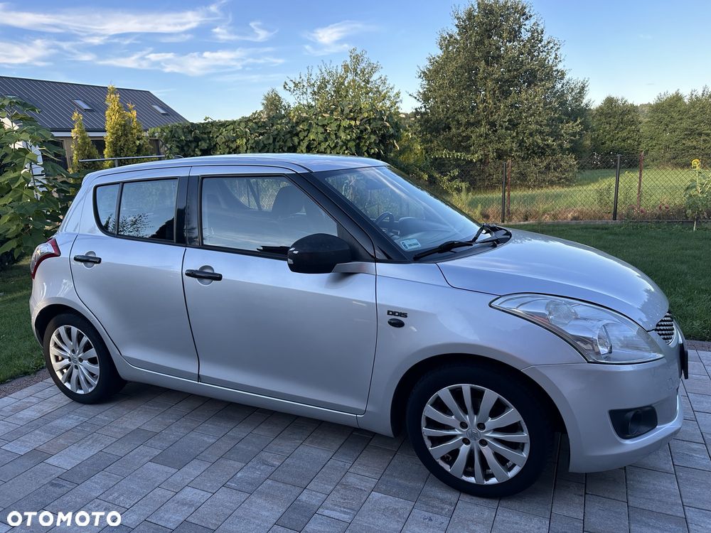 Suzuki Swift - 4