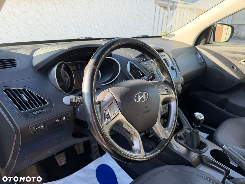 Hyundai ix35 1.6 2WD Fifa World Cup Edition - 19