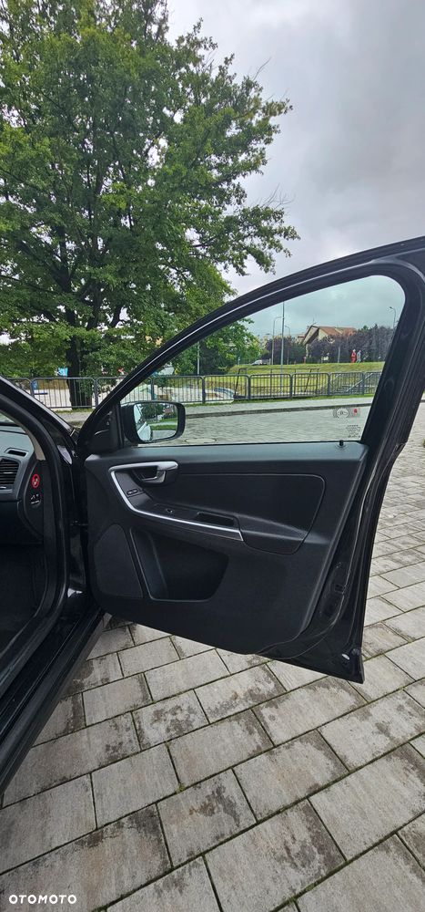 Volvo XC 60 D5 AWD Summum - 9