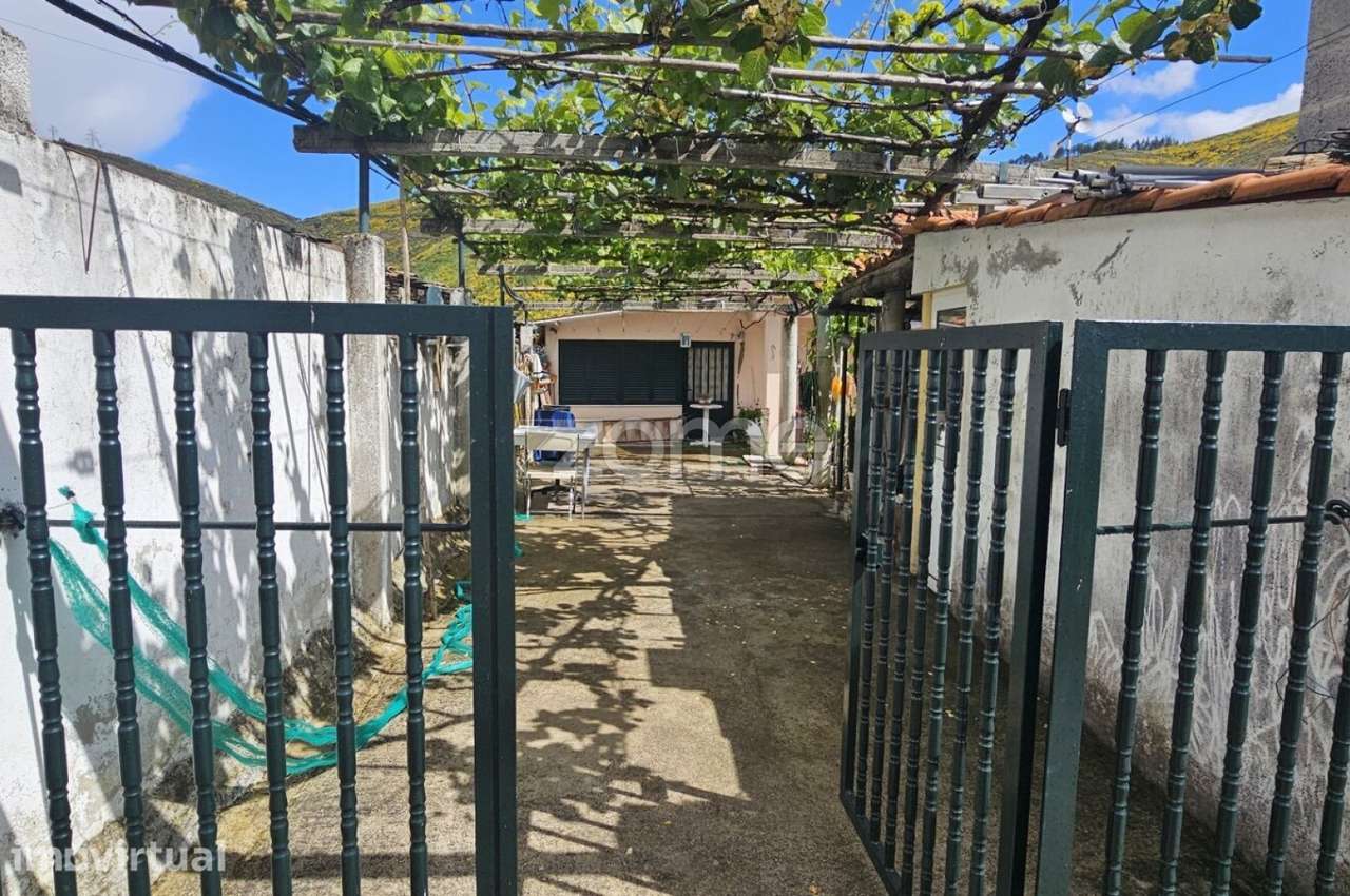 Moradia T2 com Quintal em Trás-os-Montes - Grande imagem: 3/20