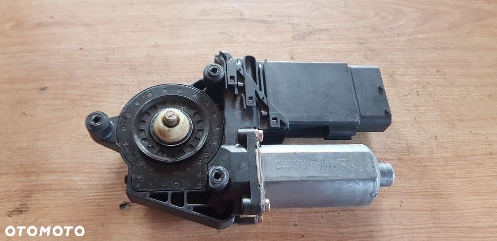 VW GOLF IV SILNICZEK SZYBY PRAWY PRZÓD 101434-200 - 2