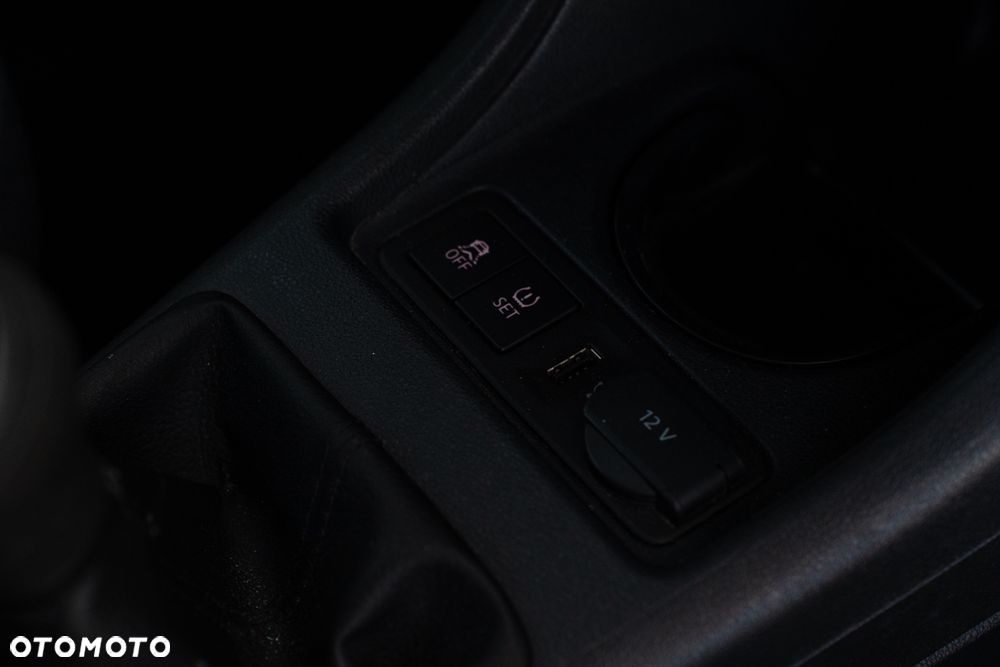 Volkswagen up! take - 33