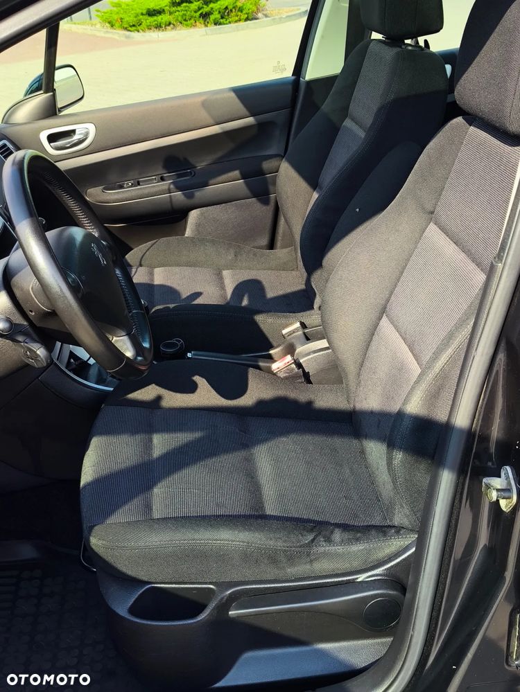 Peugeot 307 HDi SW 135 DVD - 11