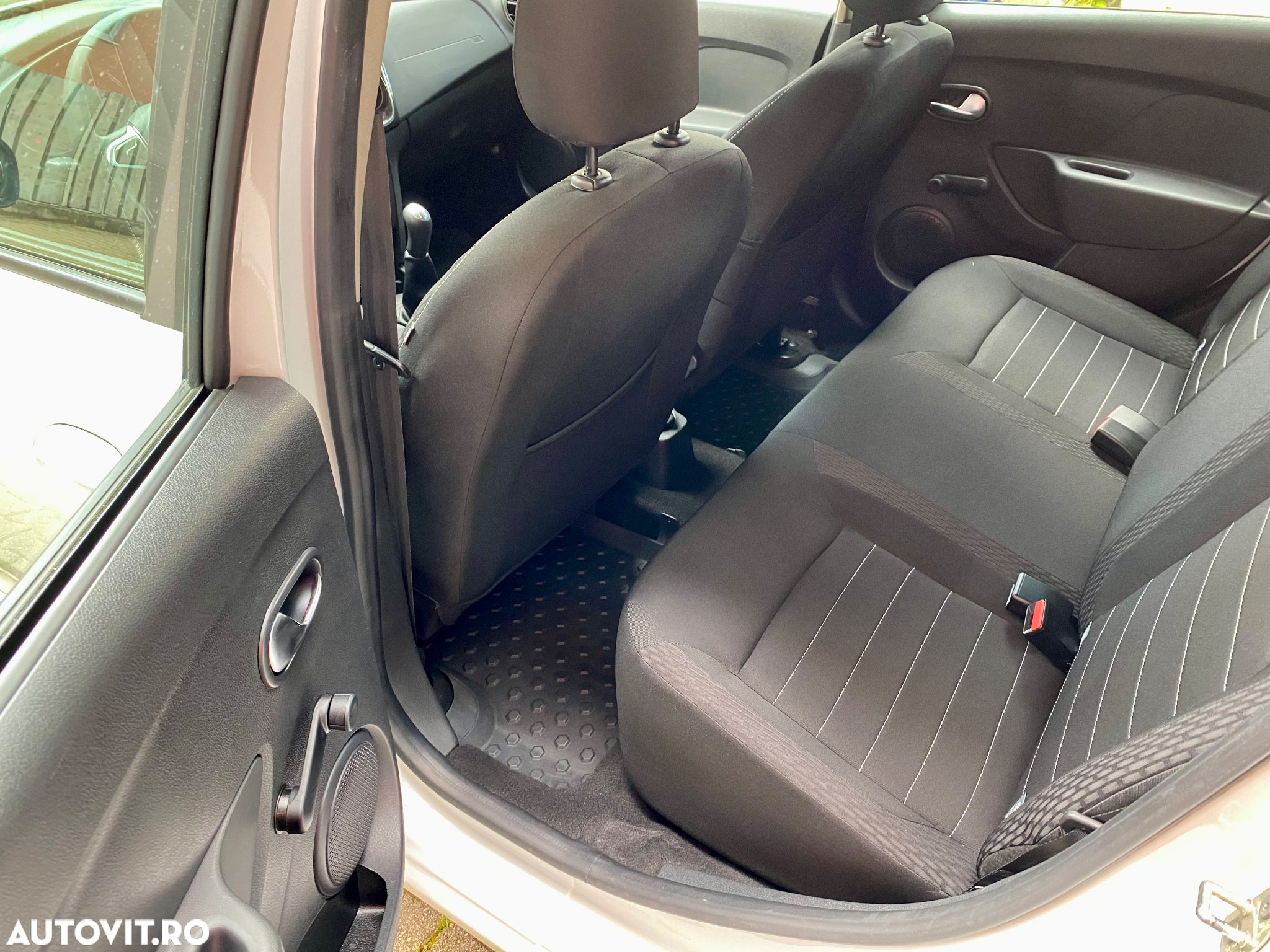 Dacia Logan 1.5 Blue dCi Laureate - 9