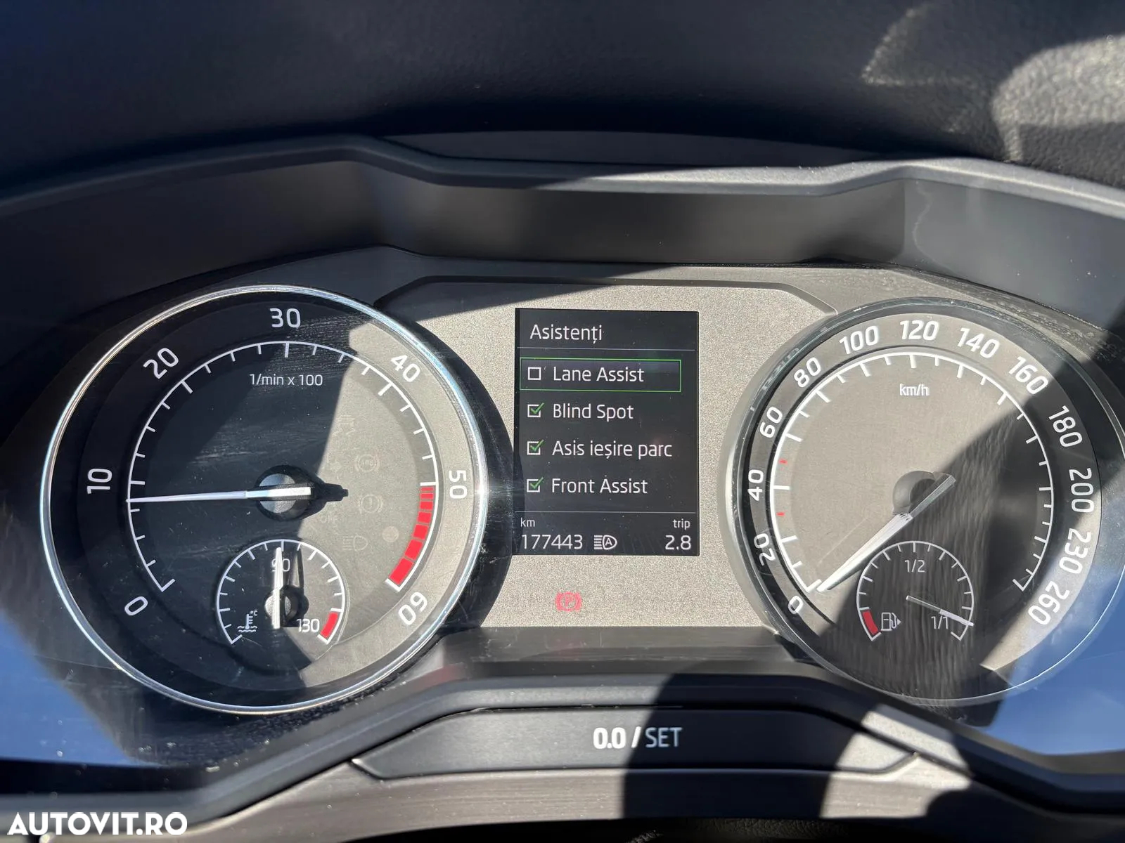 Skoda Superb 2.0 TDI DSG 4X4 Style - 13