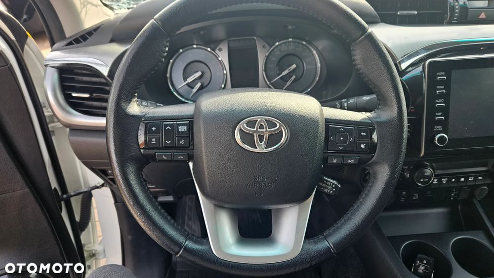 Toyota Hilux 2.8 D-4D Double Cab SR5 4x4 - 21