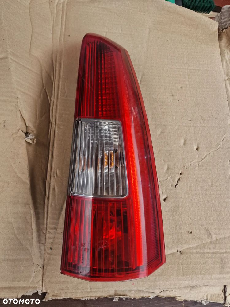 Lampa prawa tylna Volvo v70