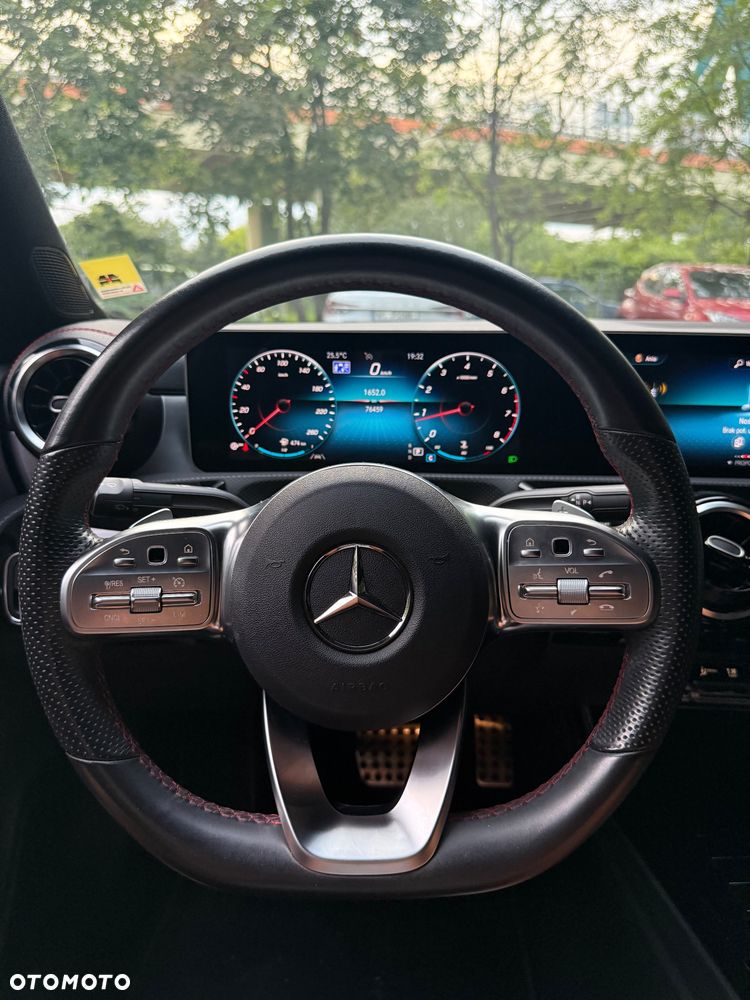 Mercedes-Benz CLA 180 AMG Line 7G-DCT - 20