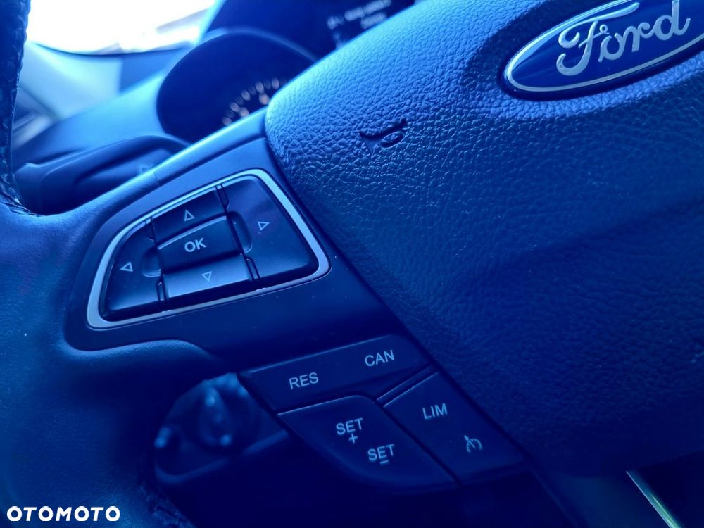 Ford Kuga 1.5 EcoBoost 2x4 Titanium - 17