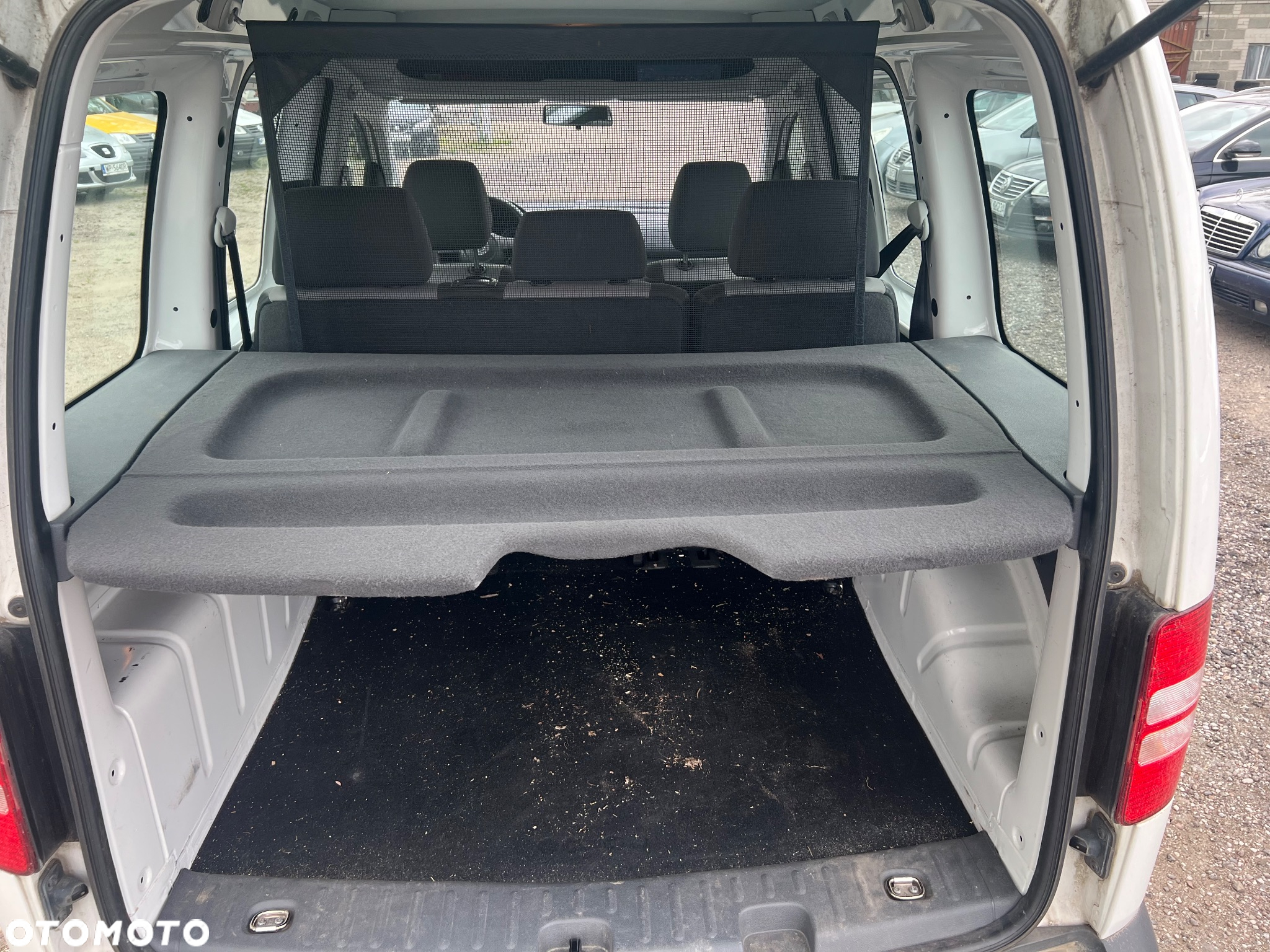 Volkswagen Caddy - 12